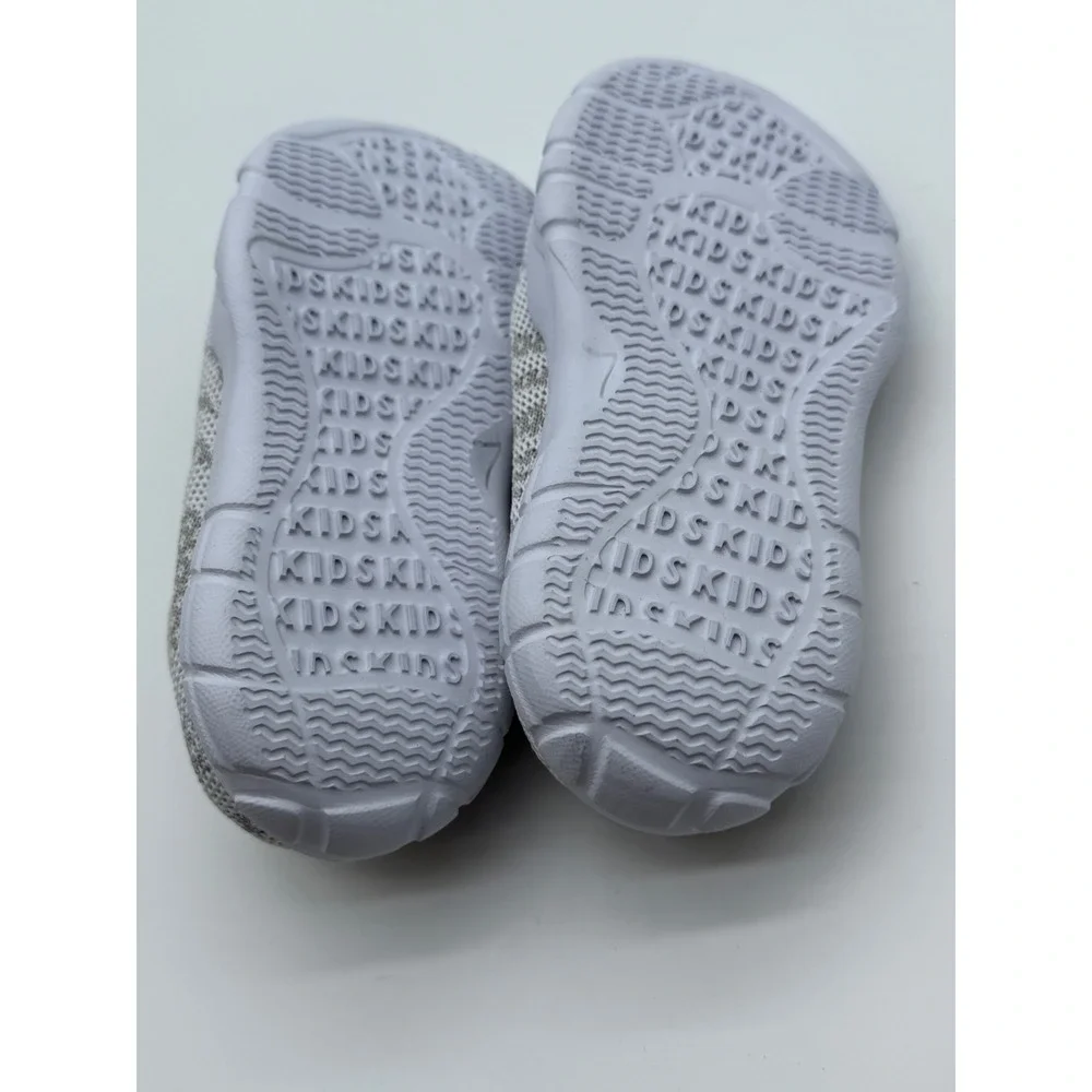 Kids Gray White Tiger Stripe Mesh Water Shoes Slip On Sneakers Size 7/8
